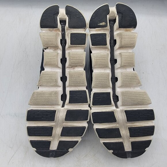 On Cloud 5 Womens 8.5 Black Shoes Athletic Outdoors Walking Lightweight Running - Picture 7 of 14